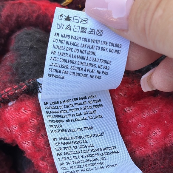 American Eagle plaid, black, red pyjama/ Sherpa shorts drawstring around waist L - Picture 7 of 8